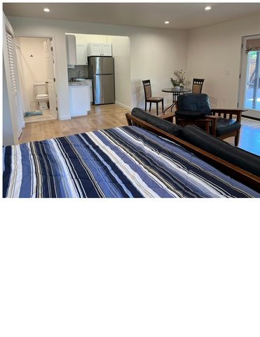 22963 Ostronic Drive, Woodland Hills, CA 91367