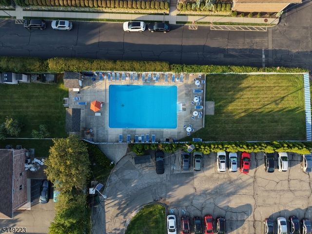 605 Grove St E4, Clifton City, NJ 07013