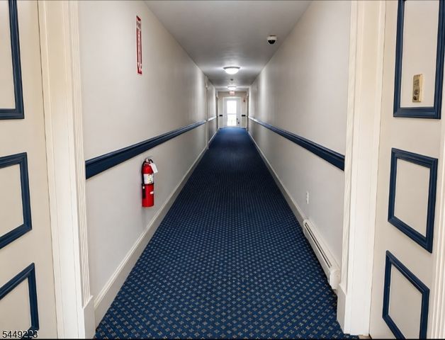 605 Grove St E4, Clifton City, NJ 07013