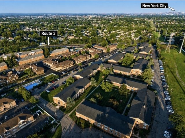 605 Grove St E4, Clifton City, NJ 07013