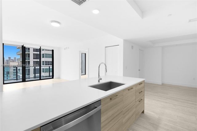 121 NE 34th St 2602, Miami, FL 33137