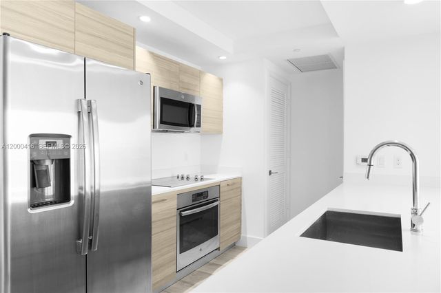 121 NE 34th St 2602, Miami, FL 33137