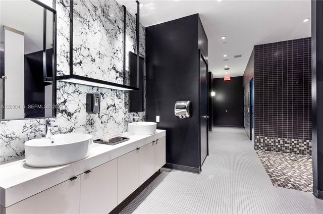 121 NE 34th St 2602, Miami, FL 33137