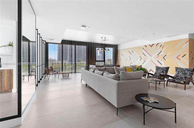 121 NE 34th St 2602, Miami, FL 33137