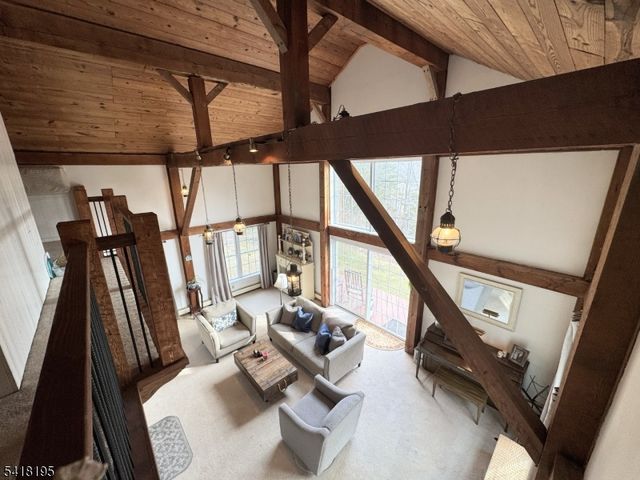 60 Plotts Rd, Hampton Twp., NJ 07860