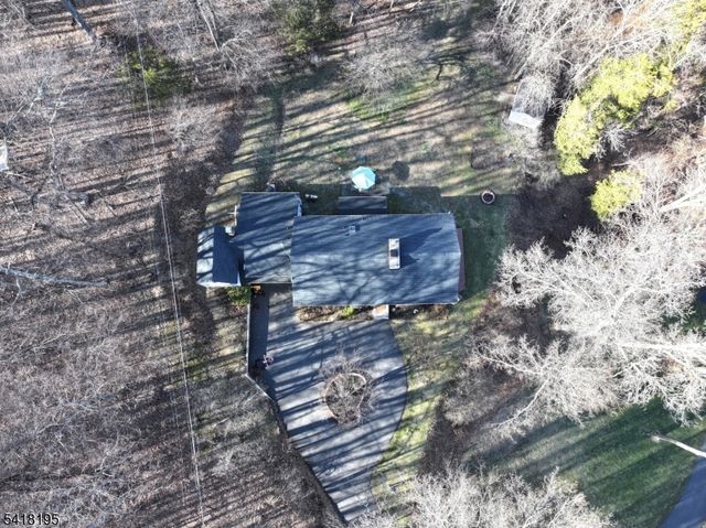 60 Plotts Rd, Hampton Twp., NJ 07860