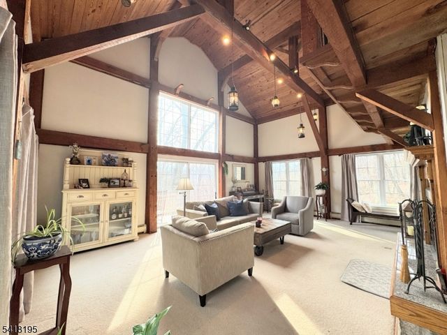 60 Plotts Rd, Hampton Twp., NJ 07860