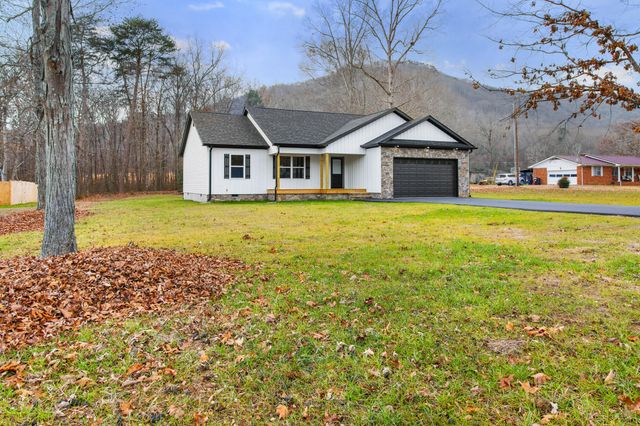 402 Old State Highway 8, Dunlap, TN 37327