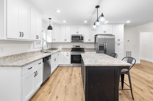 402 Old State Highway 8, Dunlap, TN 37327