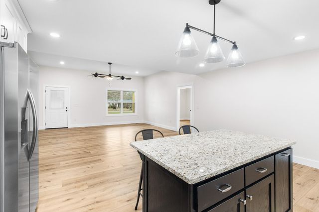 402 Old State Highway 8, Dunlap, TN 37327