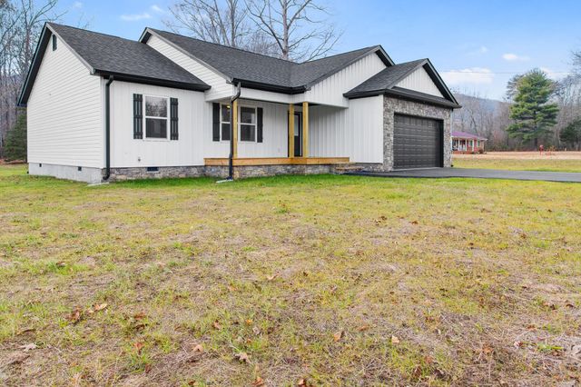 402 Old State Highway 8, Dunlap, TN 37327