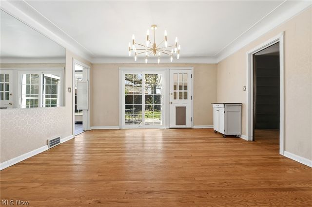 3378 Clayton Boulevard, Shaker Heights, OH 44120