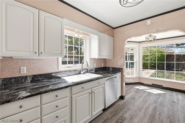 3378 Clayton Boulevard, Shaker Heights, OH 44120