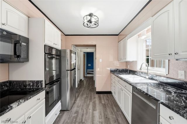 3378 Clayton Boulevard, Shaker Heights, OH 44120