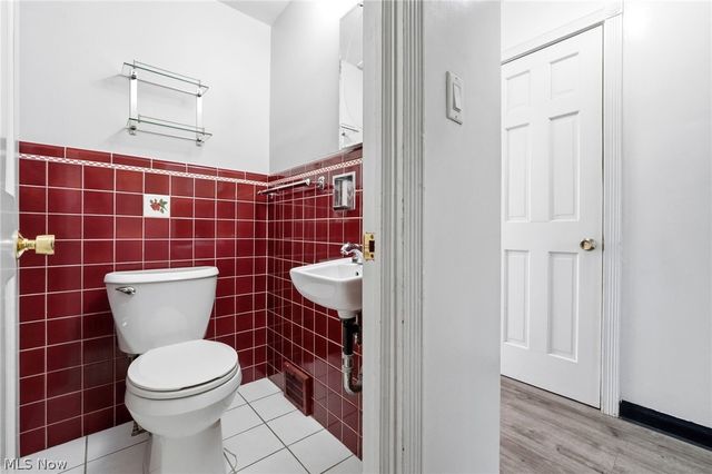 3378 Clayton Boulevard, Shaker Heights, OH 44120