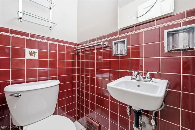 3378 Clayton Boulevard, Shaker Heights, OH 44120