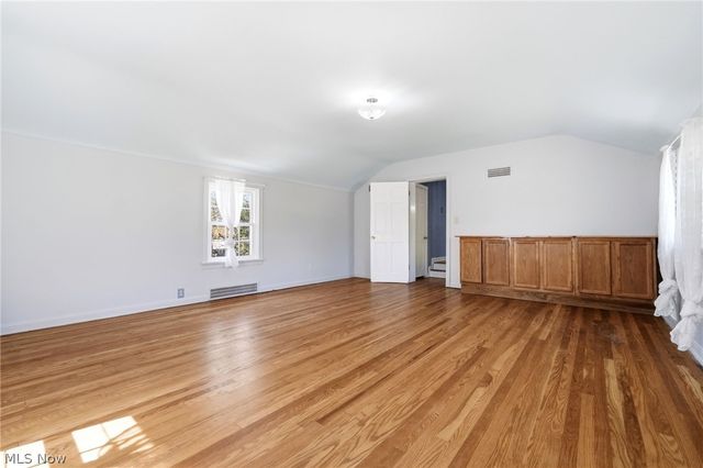 3378 Clayton Boulevard, Shaker Heights, OH 44120