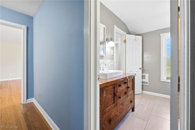 3378 Clayton Boulevard, Shaker Heights, OH 44120