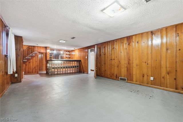 3378 Clayton Boulevard, Shaker Heights, OH 44120