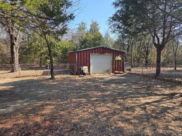 84 Sylvania Avenue, Canadian, OK 74425