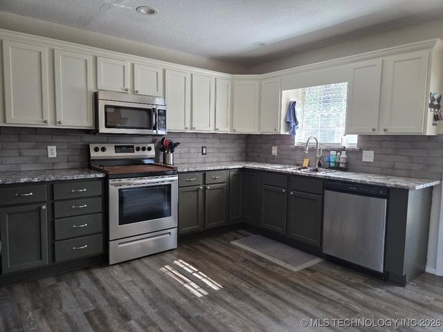 84 Sylvania Avenue, Canadian, OK 74425