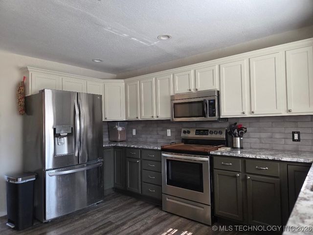 84 Sylvania Avenue, Canadian, OK 74425