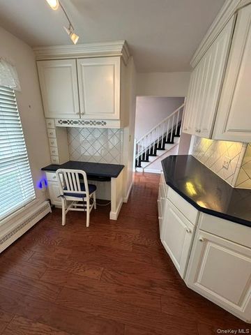 100 Baker Court 36, Island Park, NY 11558