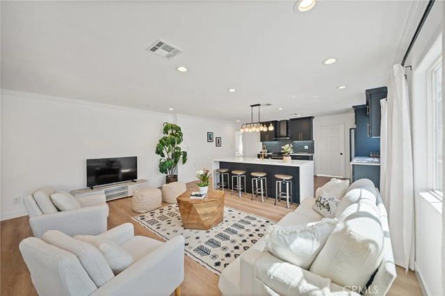 916 N Oxford Avenue, Los Angeles, CA 90029