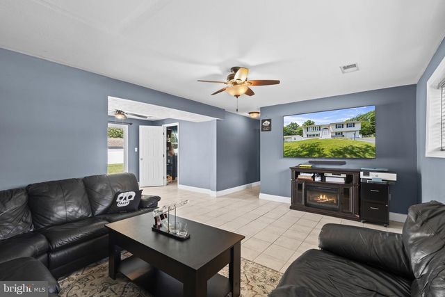 4614 HARWICH DR, Waldorf, MD 20601
