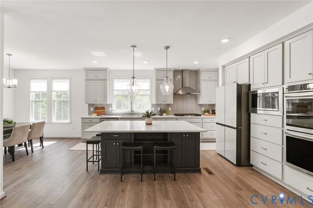 8321 Roden Dr, Mechanicsville, VA 23111