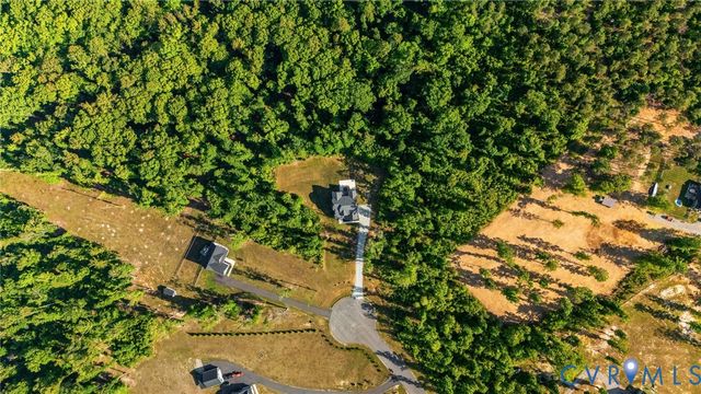 8321 Roden Dr, Mechanicsville, VA 23111