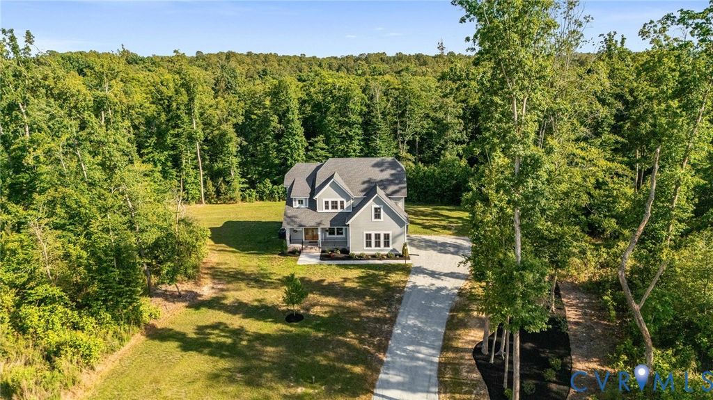 8321 Roden Dr, Mechanicsville, VA 23111