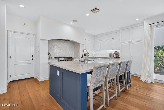 4998 Via Santana, Newbury Park, CA 91320