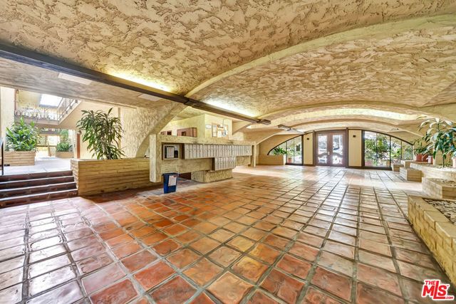 5600 Kensington Way 3, Culver City, CA 90230