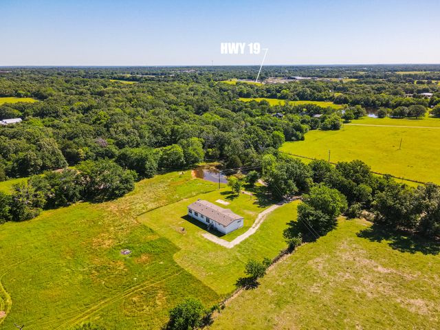 901 Rs County Road 1155, Emory, TX 75440