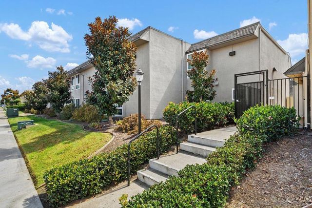 6333 Mount Ada Rd 258, San Diego, CA 92111