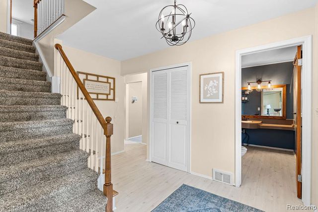 5368 Boland Drive, Grand Blanc, MI 48439