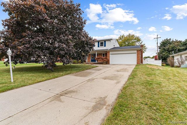 5368 Boland Drive, Grand Blanc, MI 48439