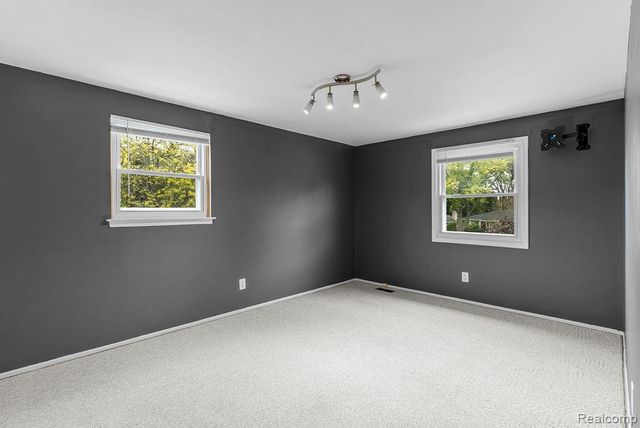 5368 Boland Drive, Grand Blanc, MI 48439