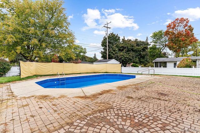 5368 Boland Drive, Grand Blanc, MI 48439