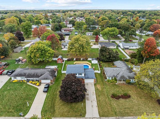 5368 Boland Drive, Grand Blanc, MI 48439