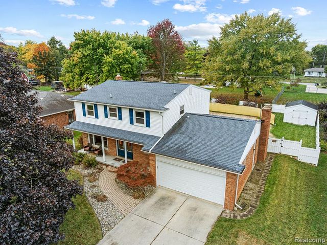 5368 Boland Drive, Grand Blanc, MI 48439