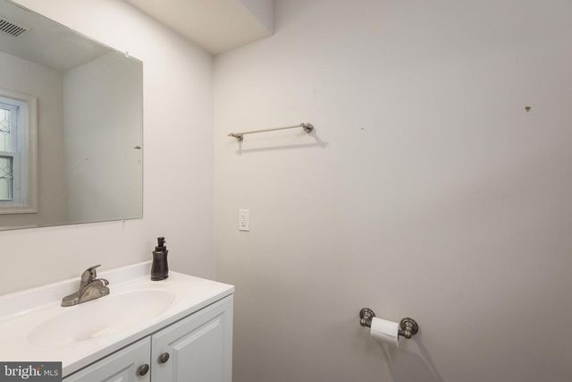 8202 GREENSPIRE TER, Hyattsville, MD 20783