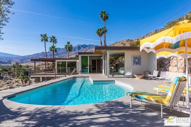 2425 Cahuilla Hills Drive, Palm Springs, CA 92264
