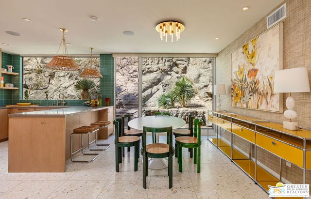 2425 Cahuilla Hills Drive, Palm Springs, CA 92264