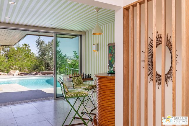 2425 Cahuilla Hills Drive, Palm Springs, CA 92264