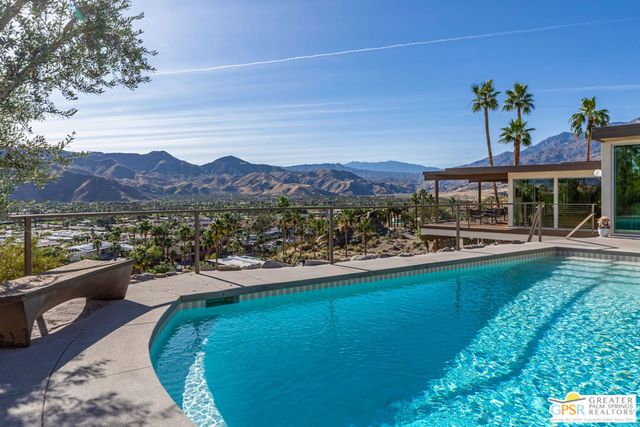 2425 Cahuilla Hills Drive, Palm Springs, CA 92264