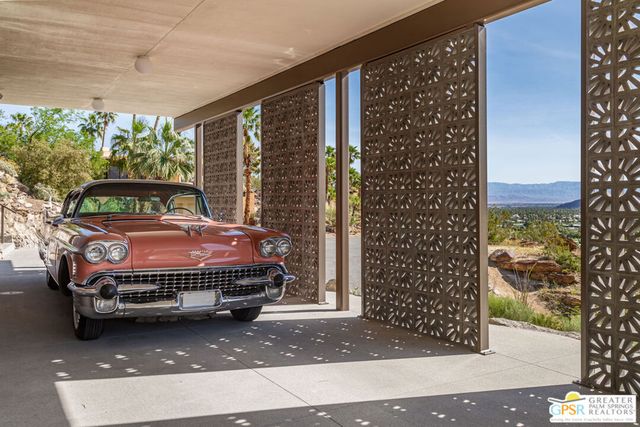 2425 Cahuilla Hills Drive, Palm Springs, CA 92264