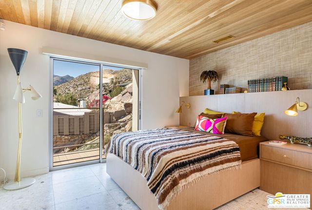 2425 Cahuilla Hills Drive, Palm Springs, CA 92264