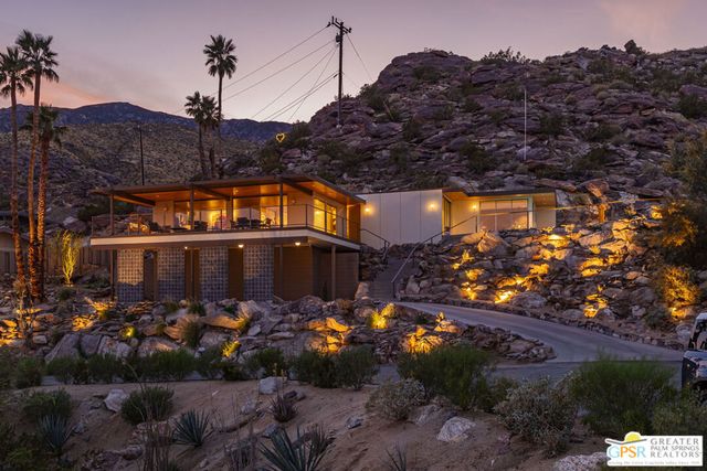 2425 Cahuilla Hills Drive, Palm Springs, CA 92264